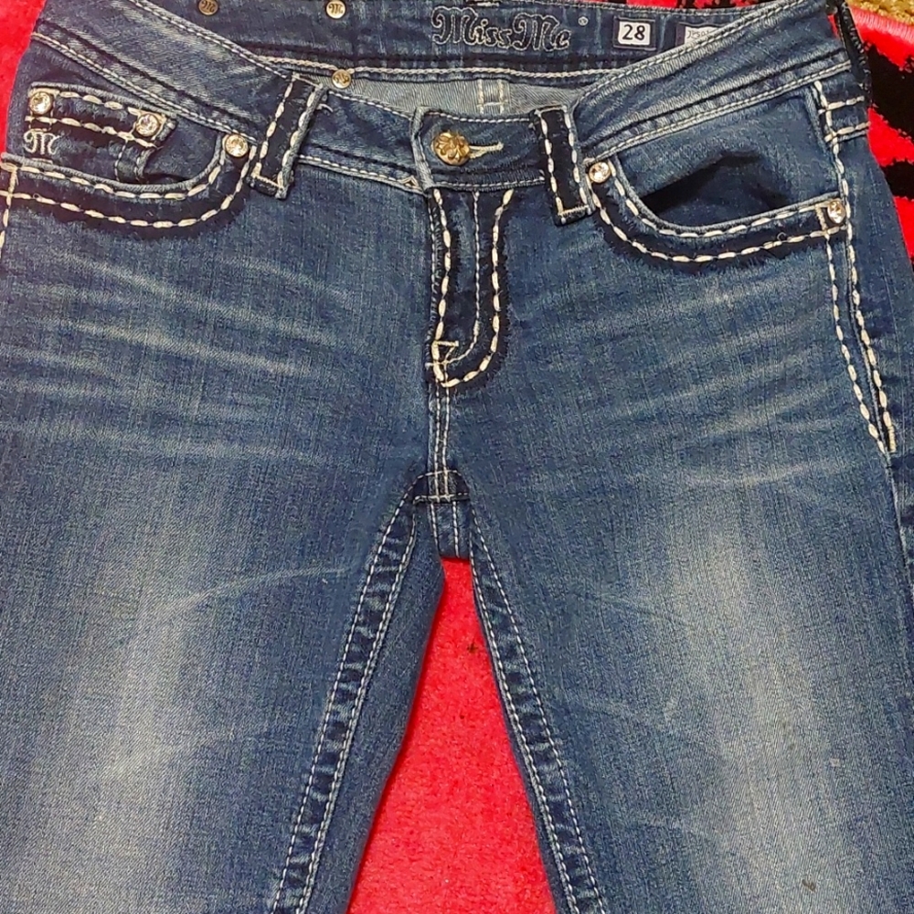Women's Miss Me Capris size 28